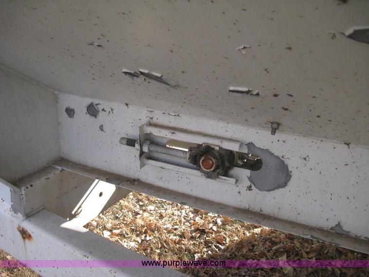 image for item I5740 Dempster Clipper 200S dry fertilizer spreader