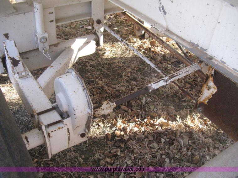 image for item I5740 Dempster Clipper 200S dry fertilizer spreader