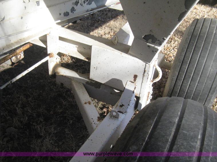 image for item I5740 Dempster Clipper 200S dry fertilizer spreader