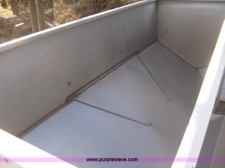 image for item I5740 Dempster Clipper 200S dry fertilizer spreader