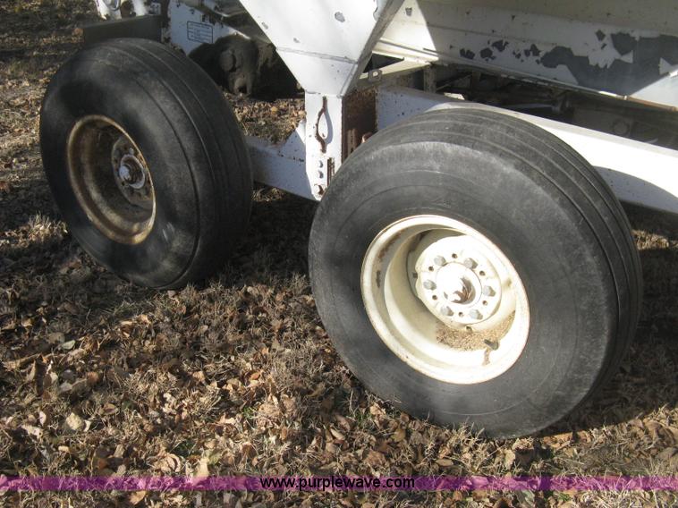 image for item I5740 Dempster Clipper 200S dry fertilizer spreader