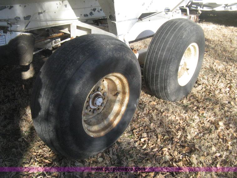 image for item I5740 Dempster Clipper 200S dry fertilizer spreader