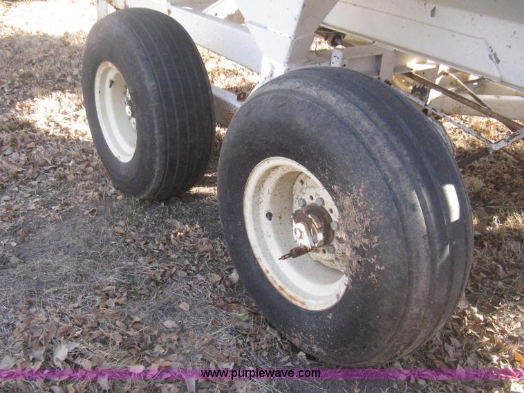 image for item I5740 Dempster Clipper 200S dry fertilizer spreader