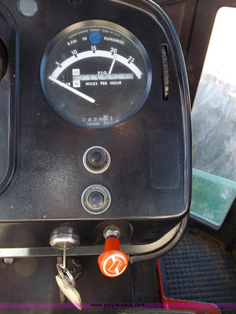 image for item I9218 1979 John Deere 8640 4WD tractor