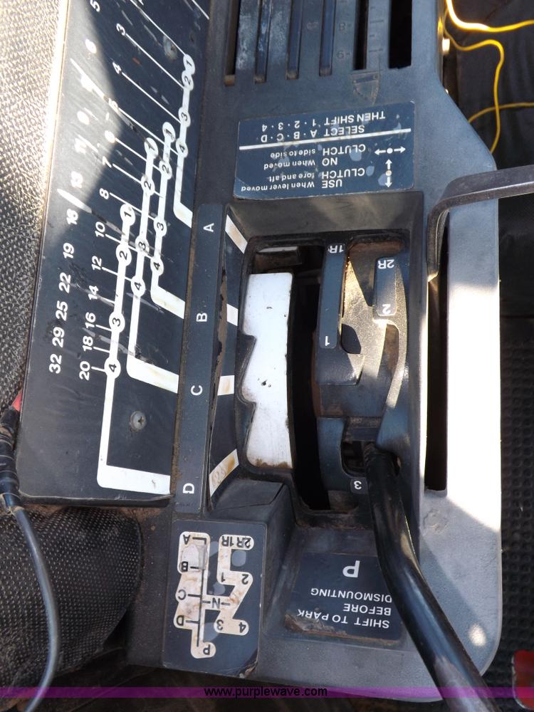 image for item I9218 1979 John Deere 8640 4WD tractor