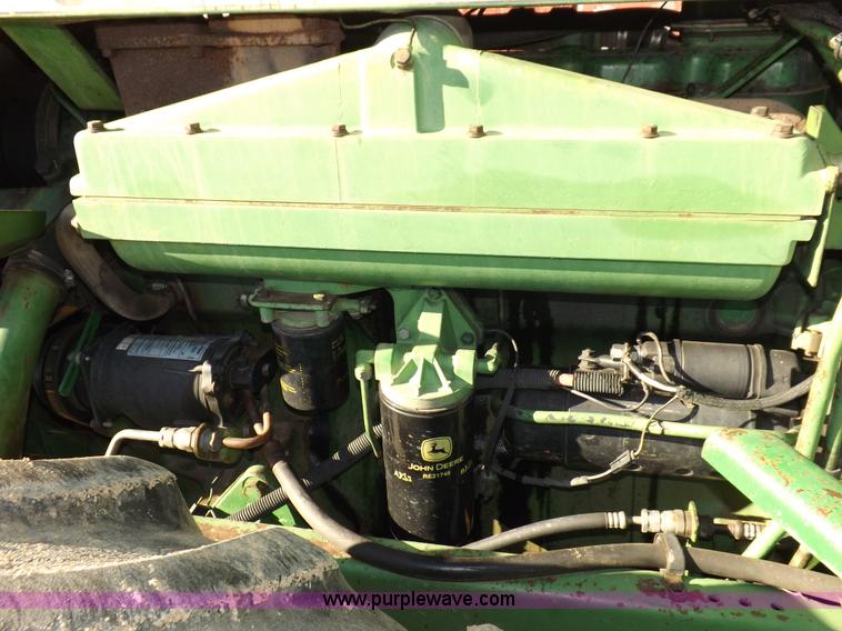 image for item I9218 1979 John Deere 8640 4WD tractor