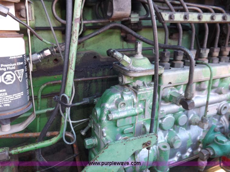 image for item I9218 1979 John Deere 8640 4WD tractor