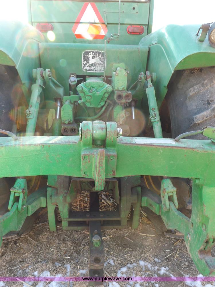 image for item I9218 1979 John Deere 8640 4WD tractor