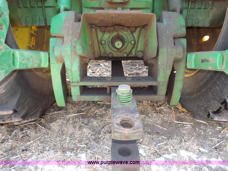 image for item I9218 1979 John Deere 8640 4WD tractor