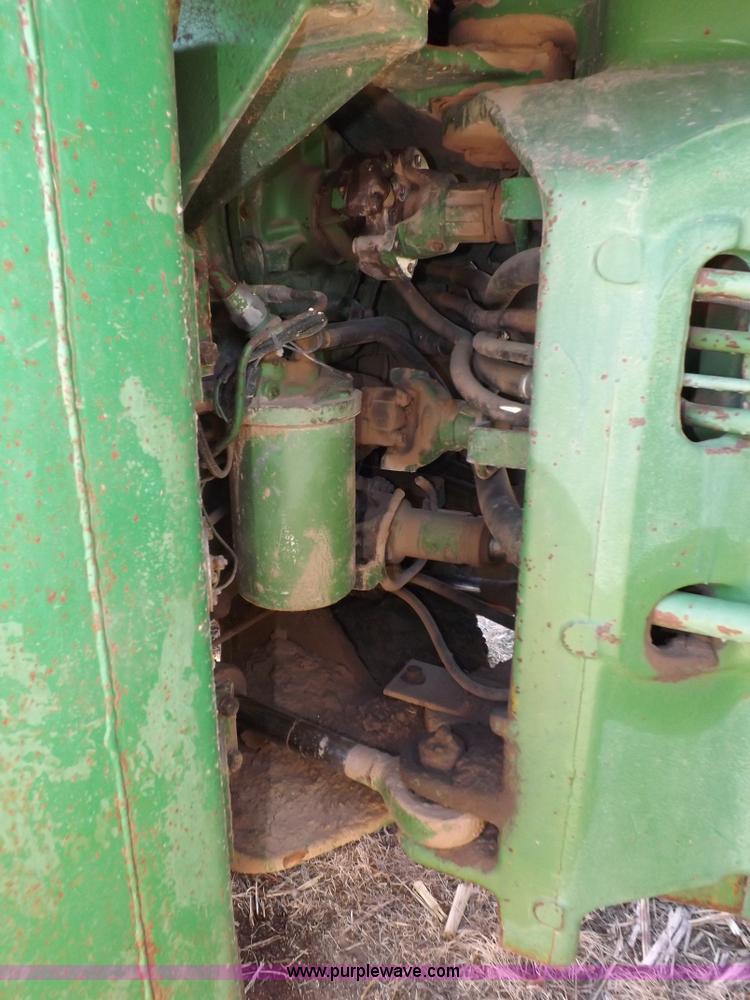 image for item I9218 1979 John Deere 8640 4WD tractor