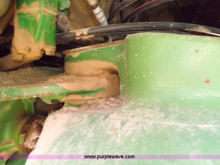 image for item I9218 1979 John Deere 8640 4WD tractor