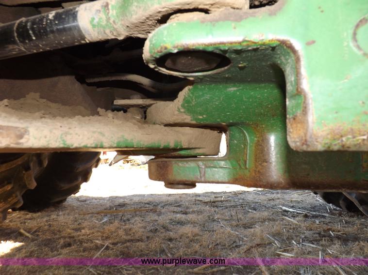 image for item I9218 1979 John Deere 8640 4WD tractor