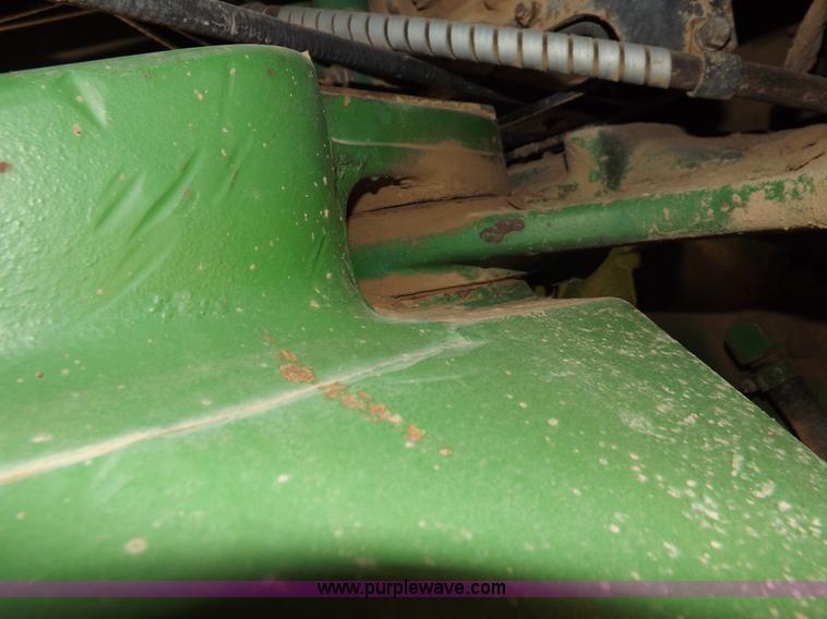 image for item I9218 1979 John Deere 8640 4WD tractor