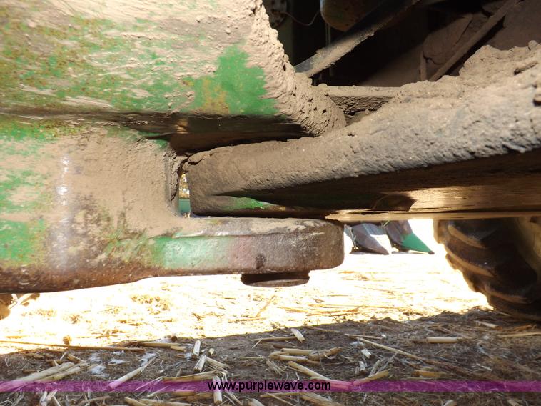 image for item I9218 1979 John Deere 8640 4WD tractor