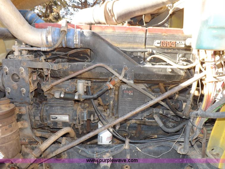 image for item I9219 1998 International F9370 Eagle semi truck