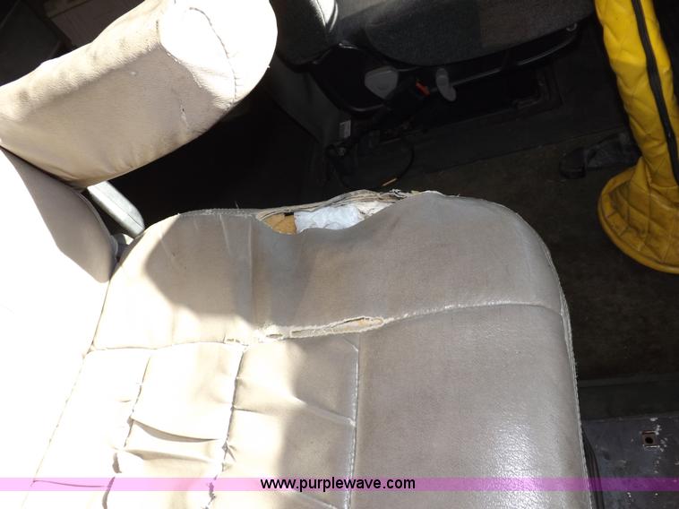 image for item I9219 1998 International F9370 Eagle semi truck