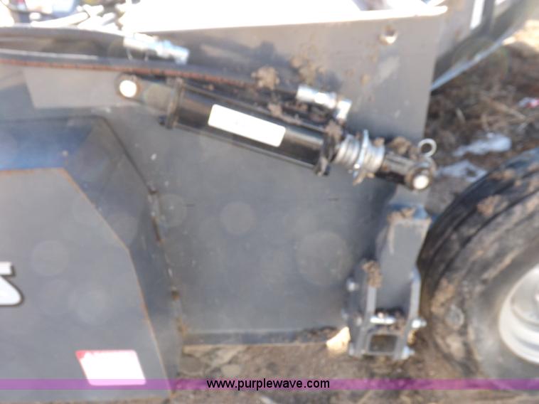 image for item I9220 Loftness center discharge shredder