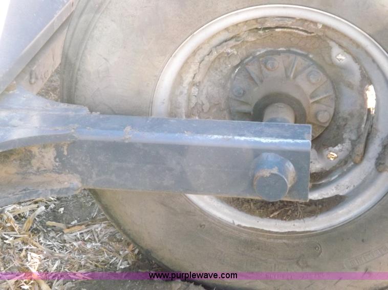 image for item I9220 Loftness center discharge shredder