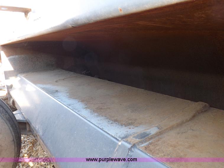 image for item I9220 Loftness center discharge shredder