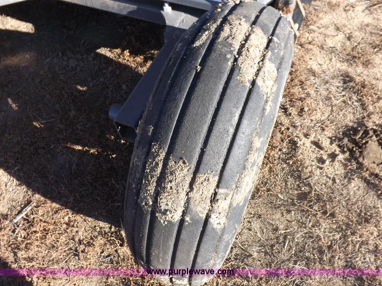 image for item I9220 Loftness center discharge shredder