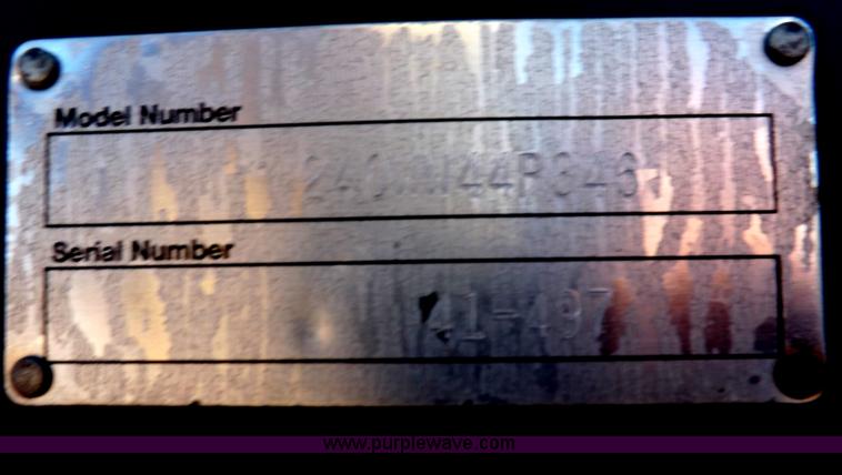 image for item I9220 Loftness center discharge shredder