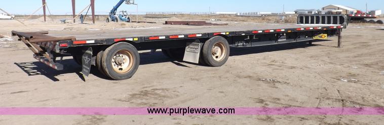 image for item I9223 2007 Transcraft step deck trailer