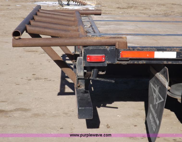 image for item I9223 2007 Transcraft step deck trailer