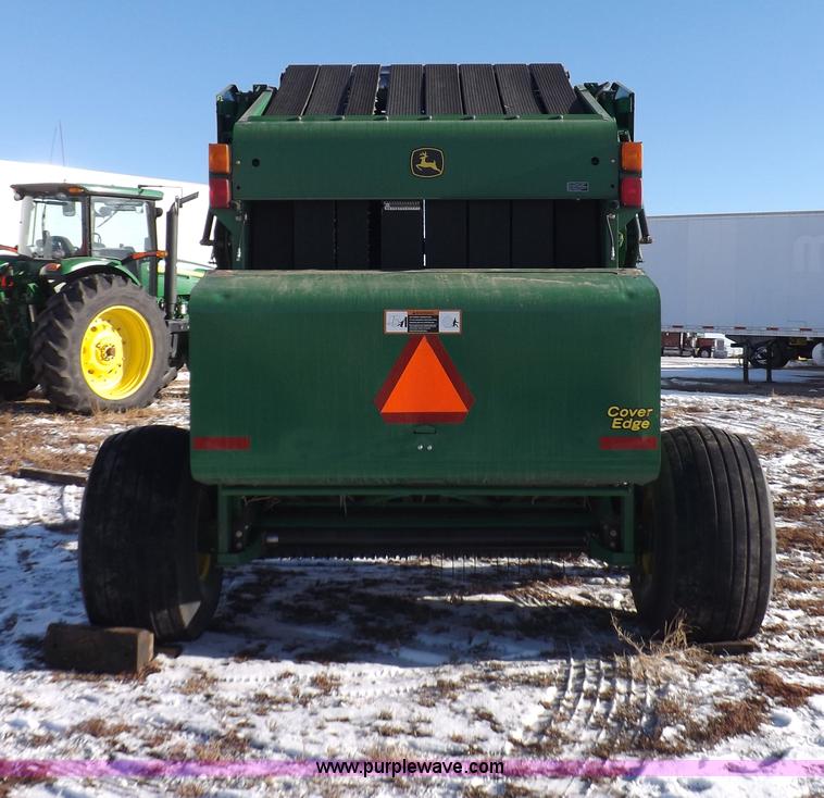 image for item I9237 2010 John Deere 568 round baler
