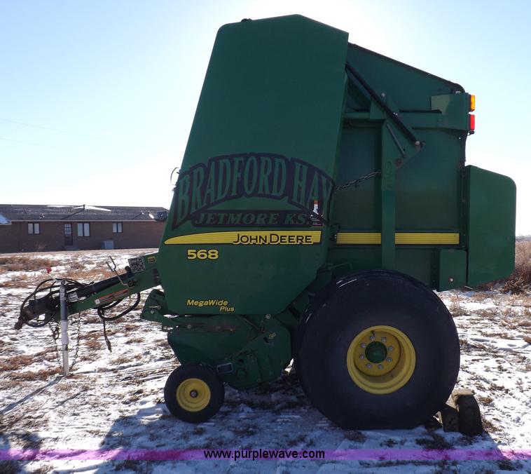 image for item I9237 2010 John Deere 568 round baler