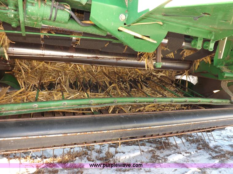 image for item I9237 2010 John Deere 568 round baler