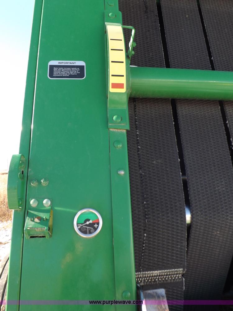image for item I9237 2010 John Deere 568 round baler