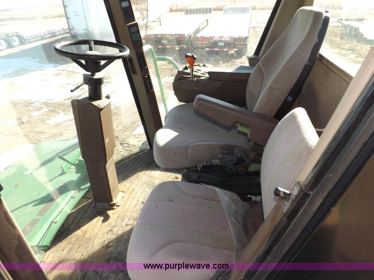 image for item I9238 2007 John Deere 4995 swather