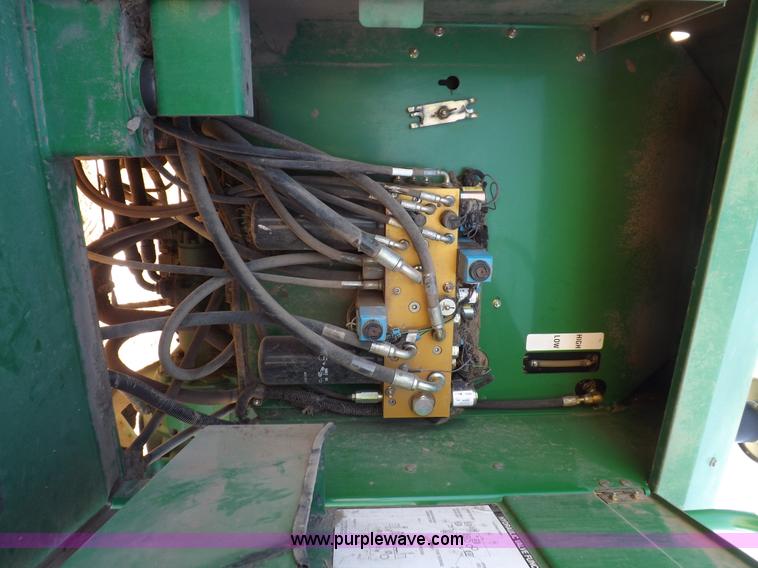 image for item I9238 2007 John Deere 4995 swather