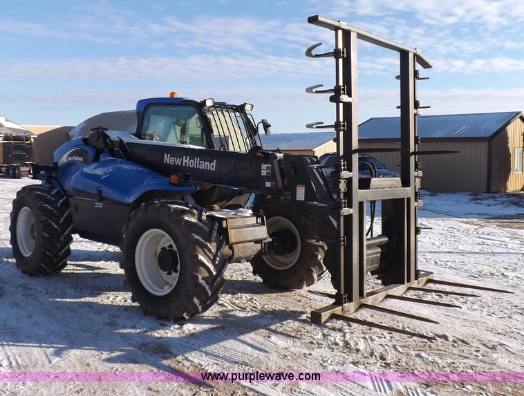 image for item I9239 New Holland LM435A telehandler