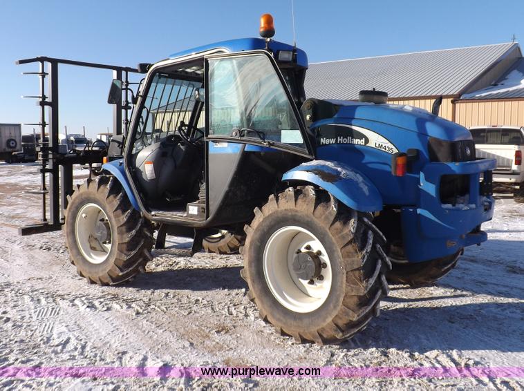 image for item I9239 New Holland LM435A telehandler