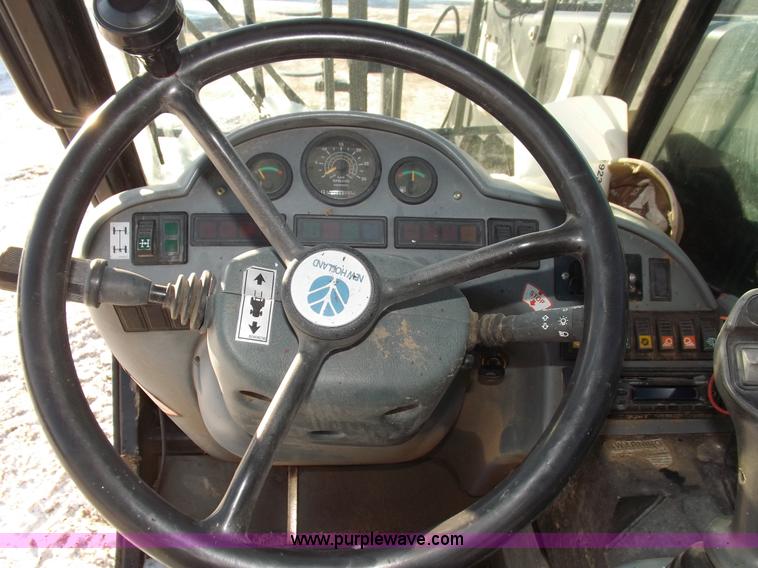 image for item I9239 New Holland LM435A telehandler