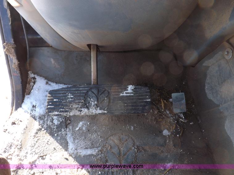 image for item I9239 New Holland LM435A telehandler