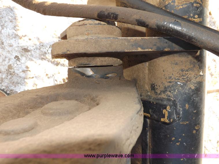 image for item I9239 New Holland LM435A telehandler