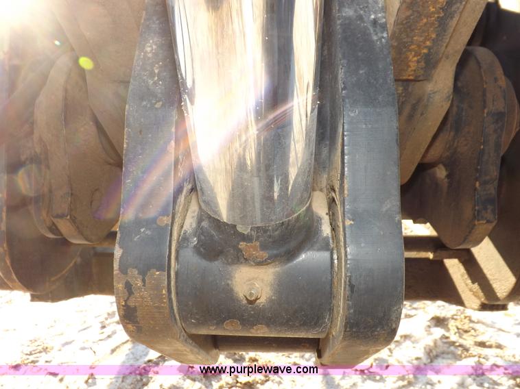 image for item I9239 New Holland LM435A telehandler