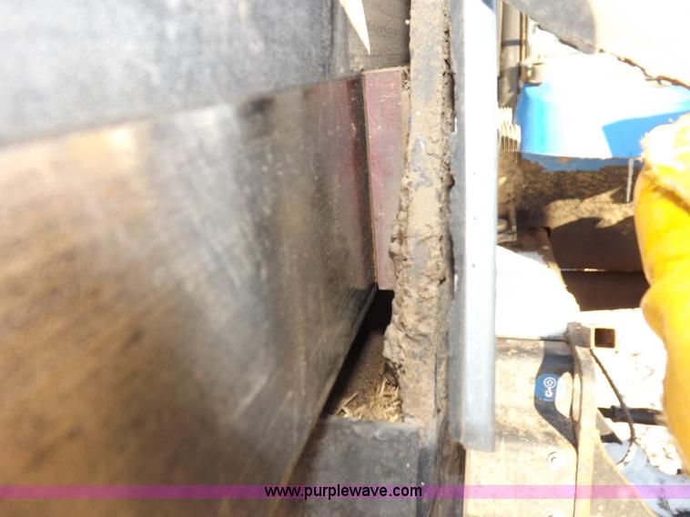 image for item I9239 New Holland LM435A telehandler