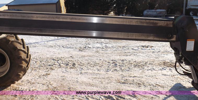 image for item I9239 New Holland LM435A telehandler