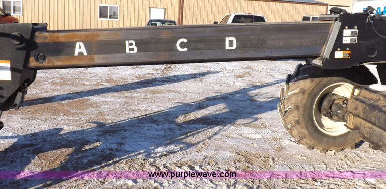 image for item I9239 New Holland LM435A telehandler