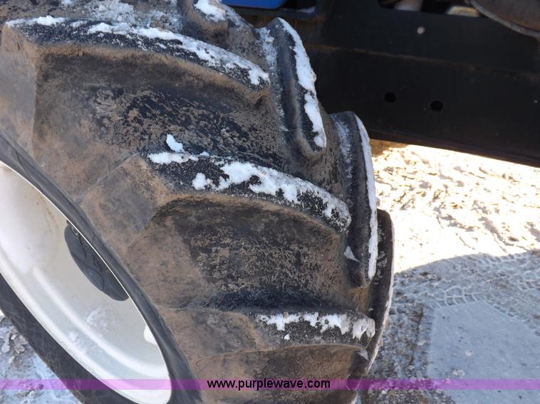 image for item I9239 New Holland LM435A telehandler