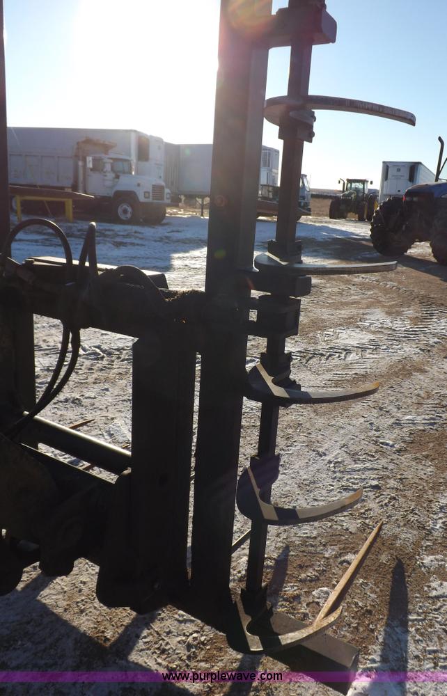 image for item I9239 New Holland LM435A telehandler