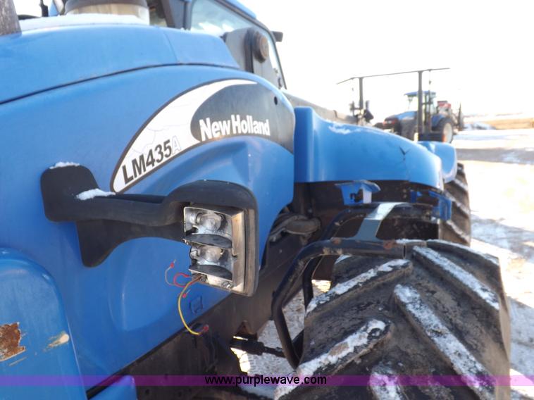 image for item I9239 New Holland LM435A telehandler