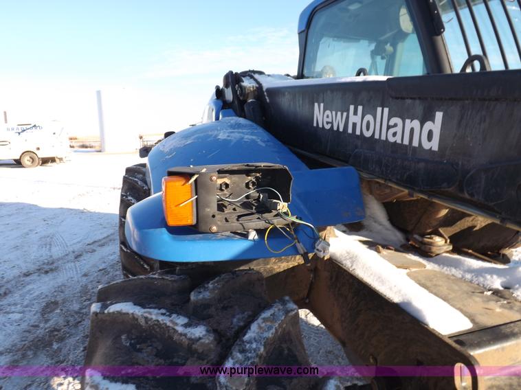 image for item I9239 New Holland LM435A telehandler