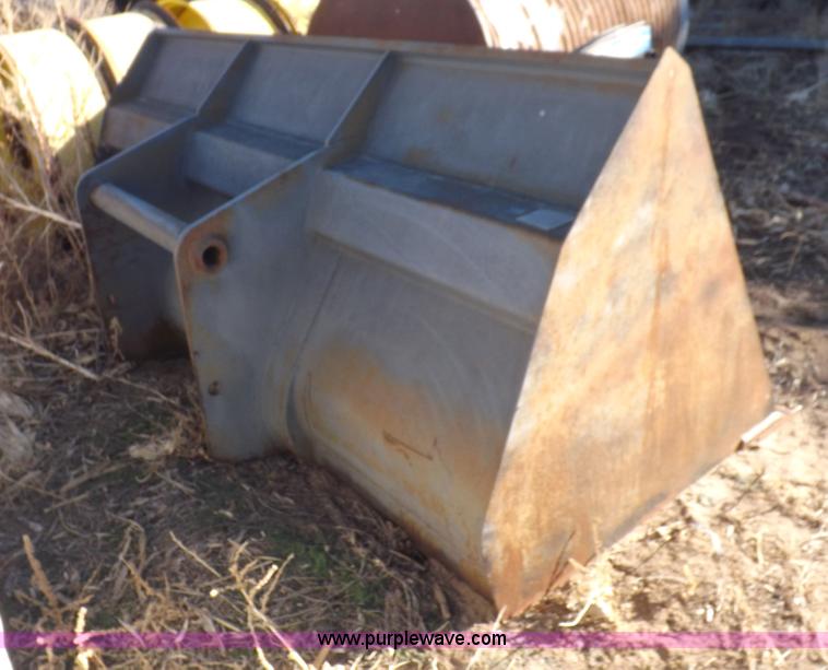 image for item I9239 New Holland LM435A telehandler