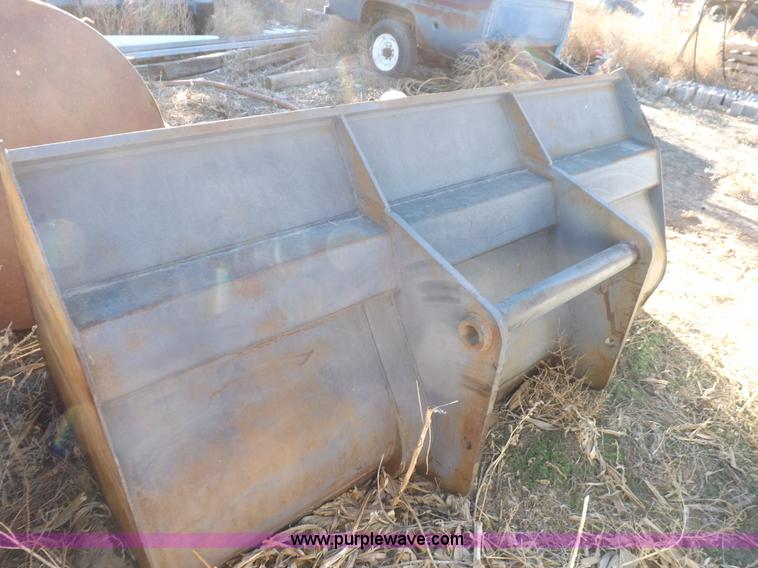 image for item I9239 New Holland LM435A telehandler