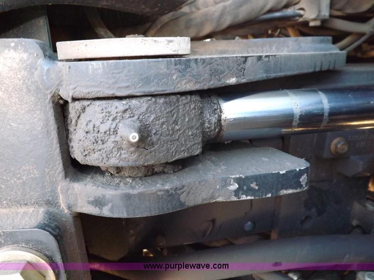 image for item I9240 2005 New Holland TV145 MFWD bi-directional tractor