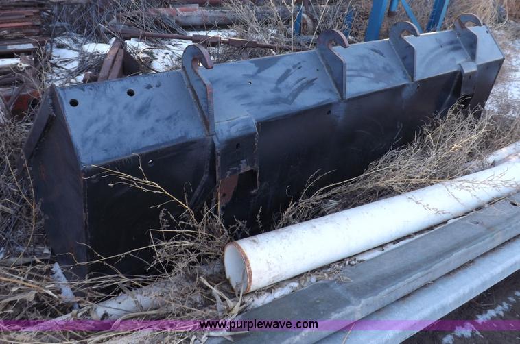 image for item I9240 2005 New Holland TV145 MFWD bi-directional tractor